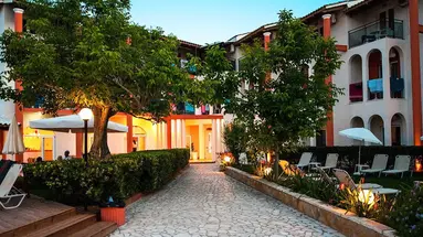 Silver Beach Hotel and Annexe Apartments