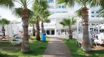 Silver Sands Beach Hotel