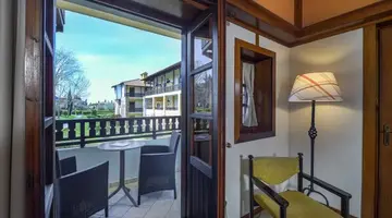 Simantro Resort