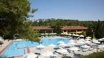 Simantro Resort