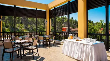 Simantro Resort