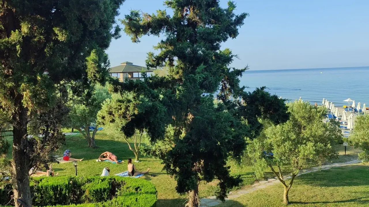 Simantro Resort
