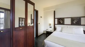 Simantro Resort