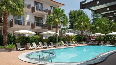 Simeon Hotel