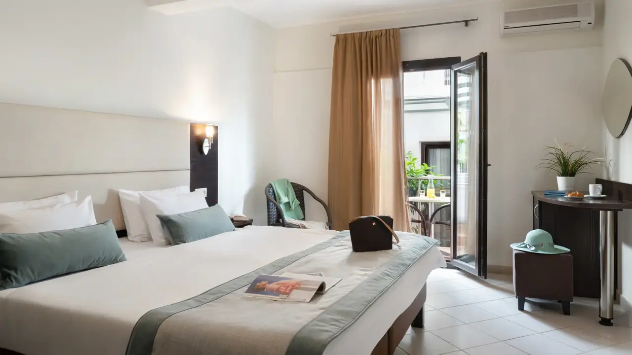 Simeon Hotel