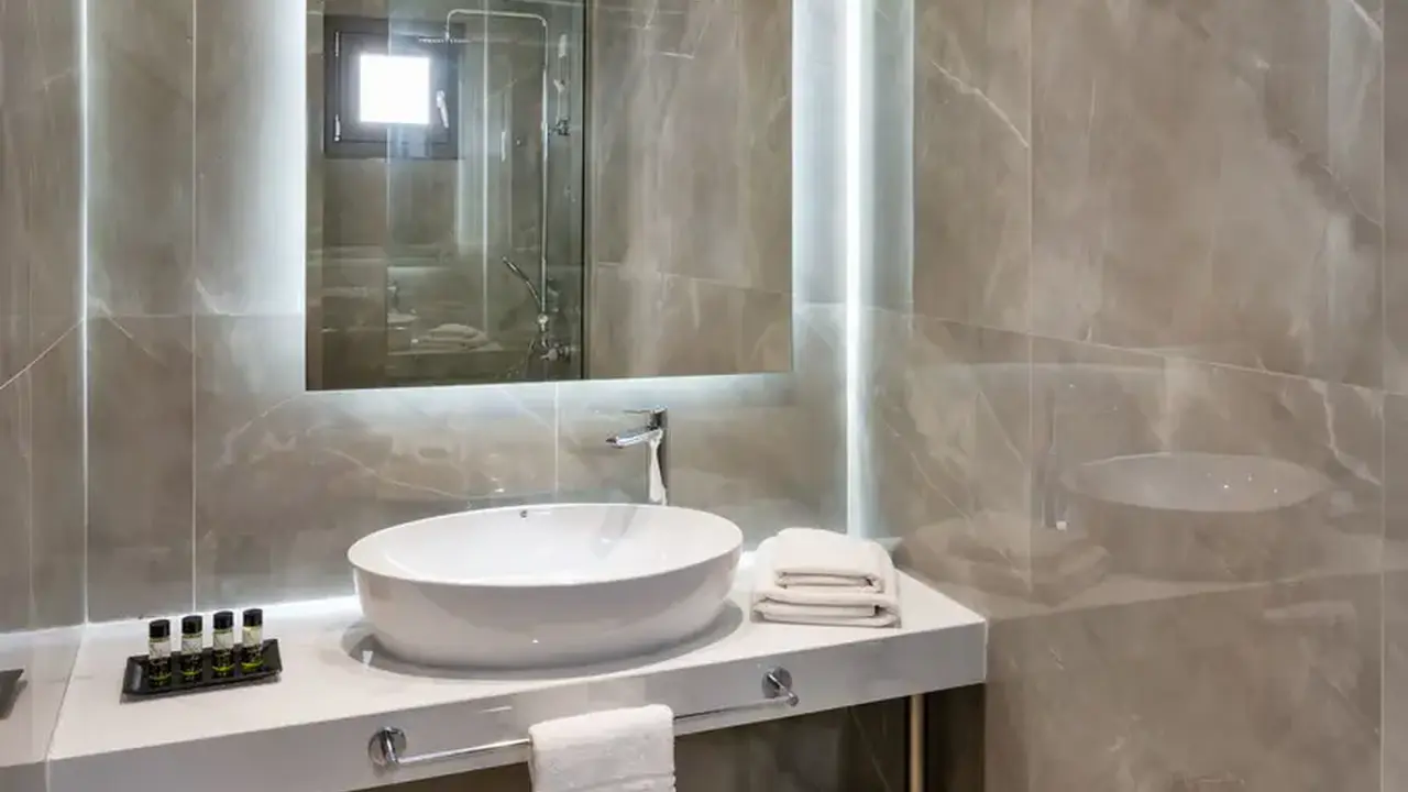 Simeon Hotel