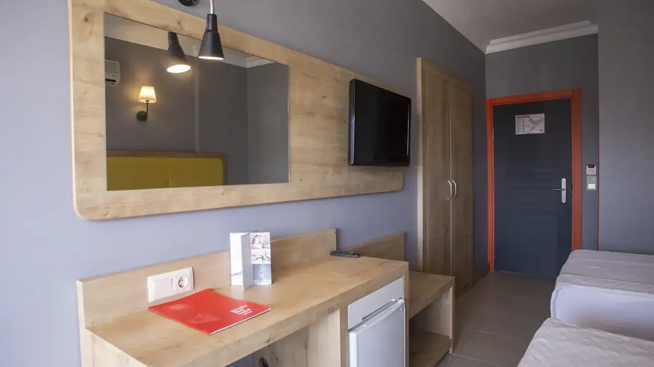 SIMPLY FINE HOTEL ALIZE