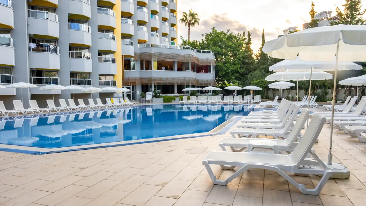 SIMPLY FINE HOTEL ALIZE