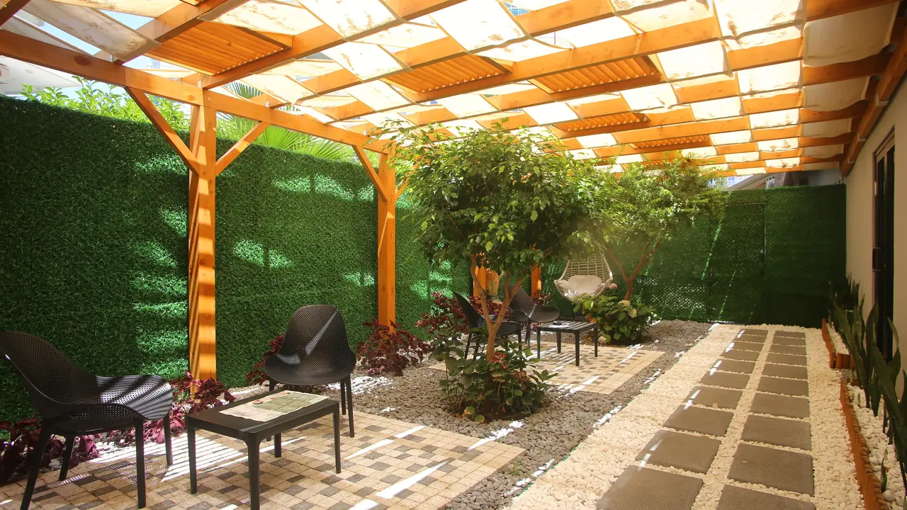 SIMPLY FINE HOTEL ALIZE