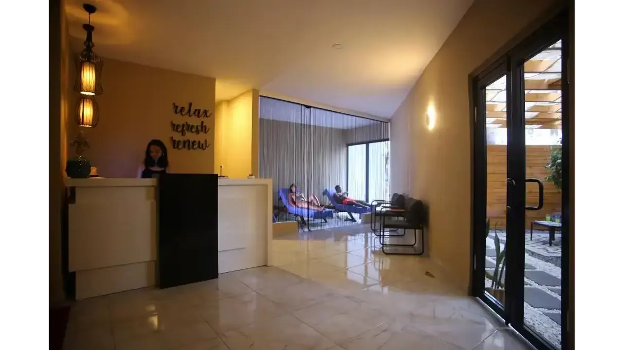 SIMPLY FINE HOTEL ALIZE