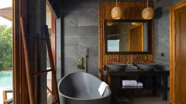 Sinae Phuket Luxury Hotel