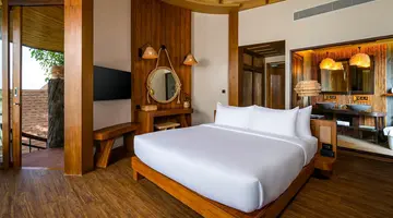 Sinae Phuket Luxury Hotel