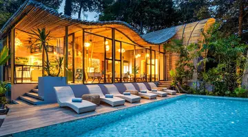 Sinae Phuket Luxury Hotel