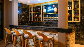 Sinae Phuket Luxury Hotel