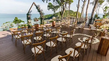 Sinae Phuket Luxury Hotel
