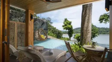 Sinae Phuket Luxury Hotel