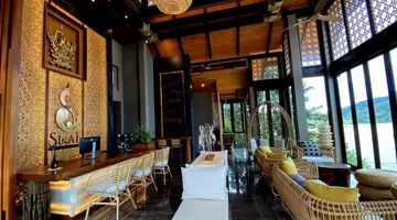Sinae Phuket Luxury Hotel