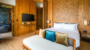 Sinae Phuket Luxury Hotel