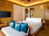 Sinae Phuket Luxury Hotel