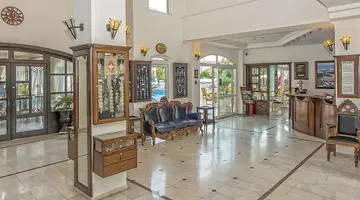 Sinatra Hotel