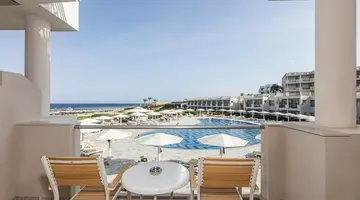 Sirena Aqua Park Beach Resort