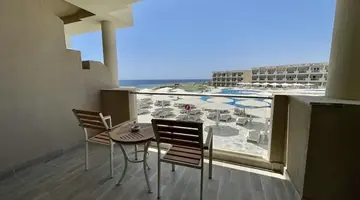Sirena Aqua Park Beach Resort