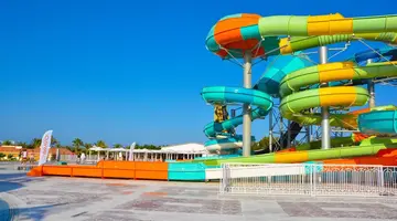 Sirena Aqua Park Beach Resort