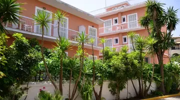 Sirena Beach Hotel