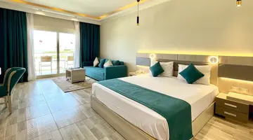 Sirena Beach Resort & Spa