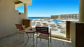 Sirena Beach Resort & Spa