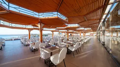 Sirena Beach Resort & Spa