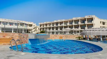 Sirena Beach Resort & Spa