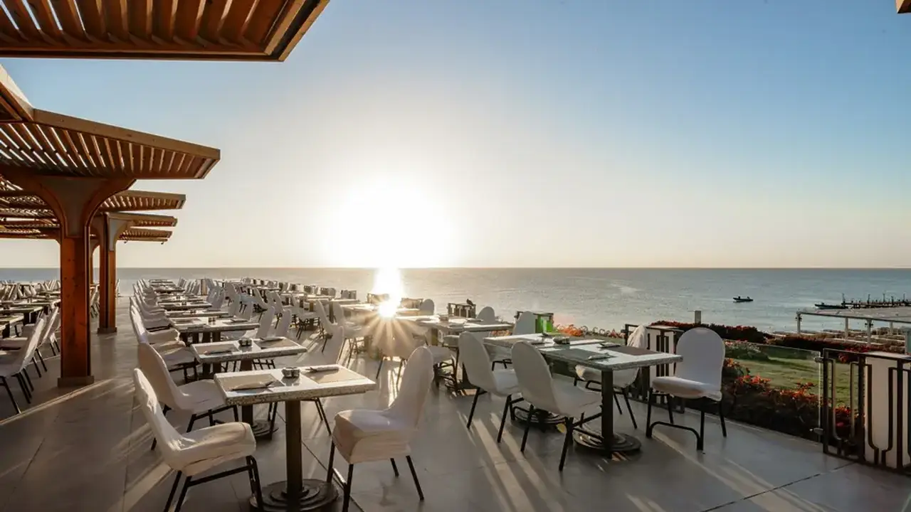 SIRENA BEACH RESORT & SPA