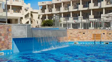 Sirena Beach Resort & Spa