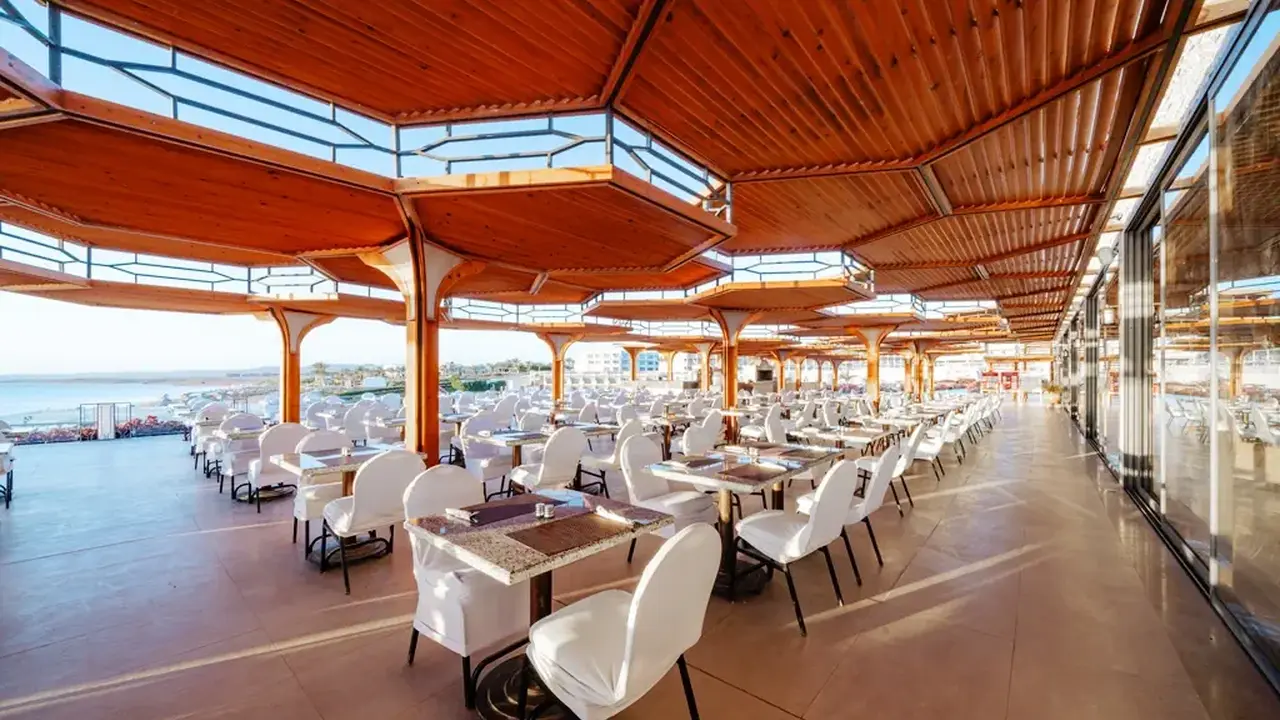 SIRENA BEACH RESORT & SPA