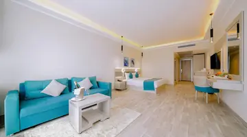 Sirena Beach Resort & Spa