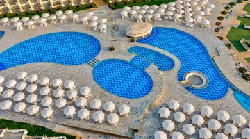 Sirena Beach Resort