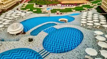Sirena Beach Resort