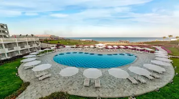 Sirena Beach Resort