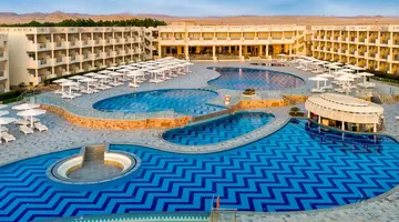 Sirena Beach Resort