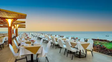 Sirena Beach Resort
