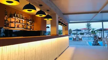 SIRENES BEACH RESORT