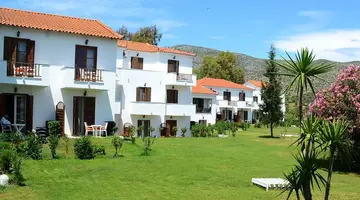 SIRENES BEACH RESORT