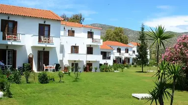 SIRENES BEACH RESORT
