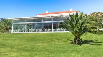 SIRENES BEACH RESORT