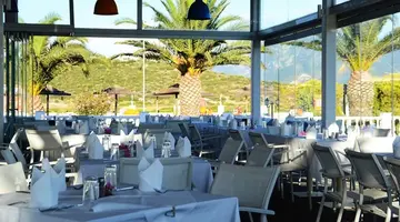 SIRENES BEACH RESORT