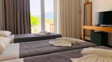 SIRENES BEACH RESORT