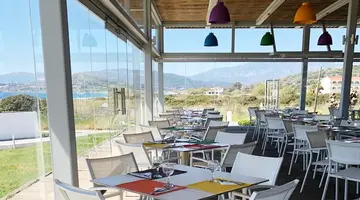 SIRENES BEACH RESORT