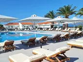 SIRENES BEACH RESORT