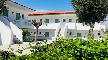 SIRENES BEACH RESORT